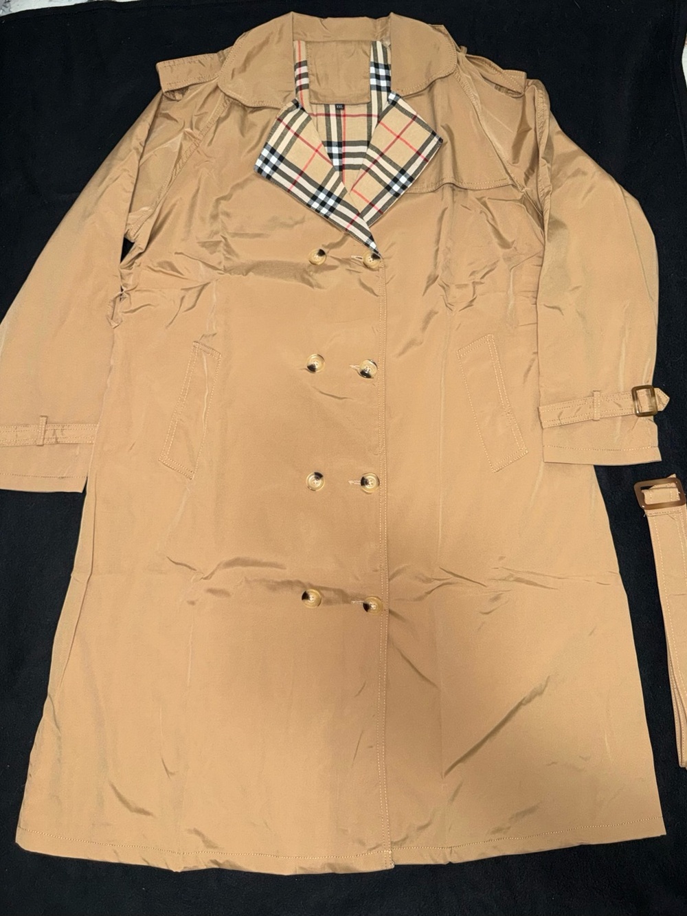 Classic Tan Trench Coat with Plaid Lining